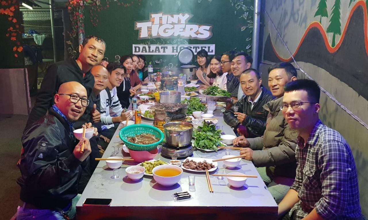 Tiny Tigers Hostel ดาลัด ภายนอก รูปภาพ