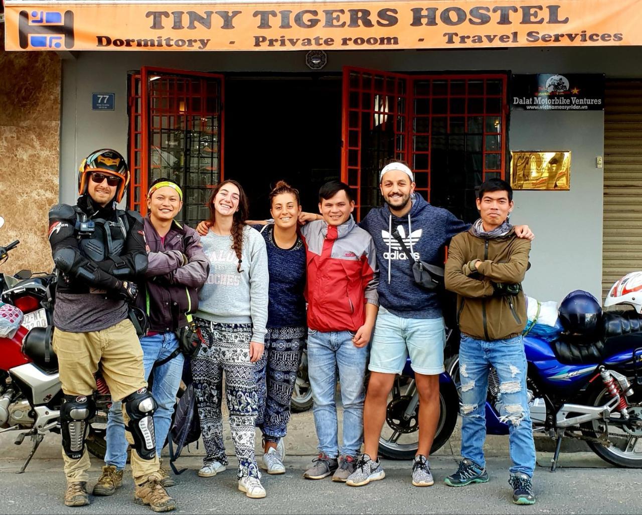 Tiny Tigers Hostel ดาลัด ภายนอก รูปภาพ